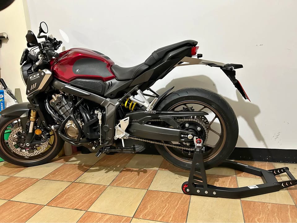 【自售】二手2022年式CB650R 紅色CP值高四缸街車 圖片